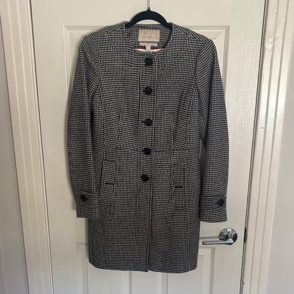 Banana Republic Black and White Trench Coat